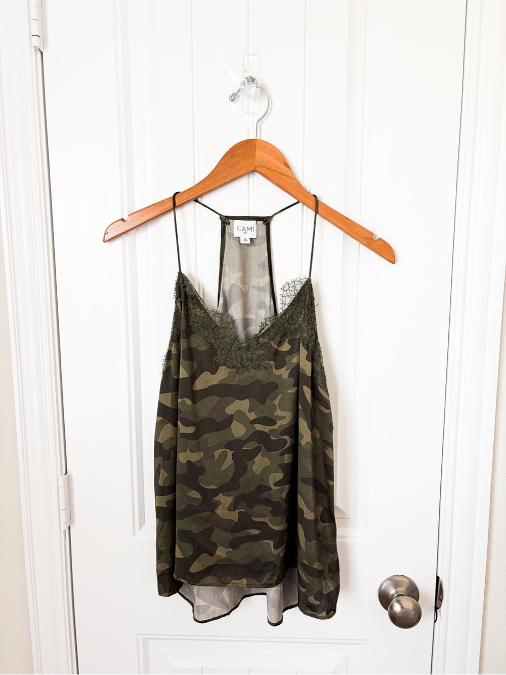 Cami NYC The Racer Charmeuse Cami Camo Size Small - Picture 4 of 5